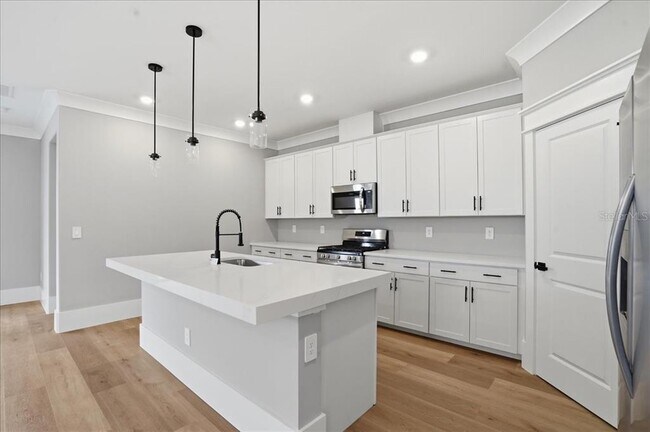 Building Photo - 15165 Serene Shrs Lp