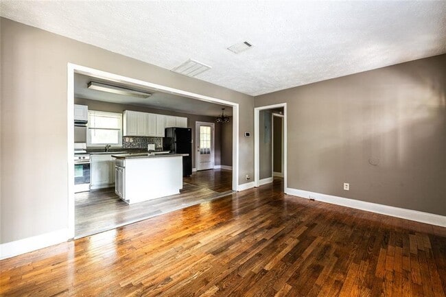 Building Photo - 2833 Cardo Dr NW