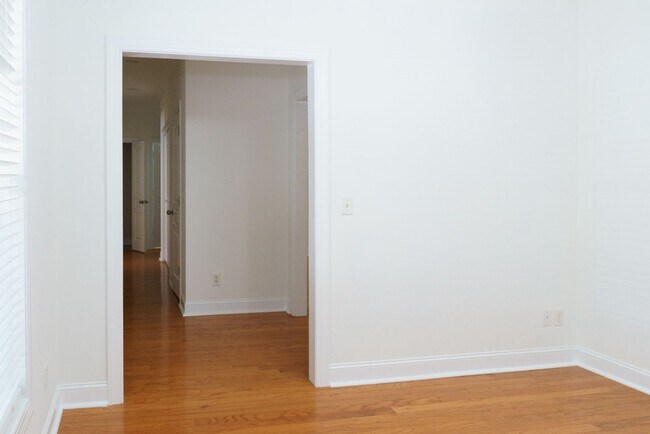 Building Photo - 49 Thomas Sumter St