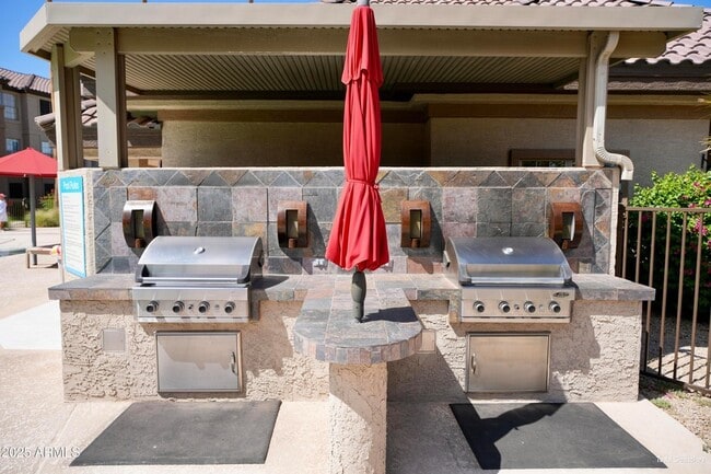 Building Photo - 14950 W Mountain View Blvd