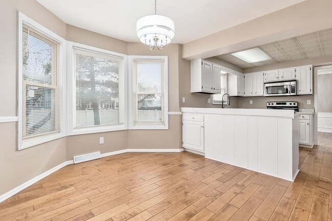 Building Photo - 7025 White Butterfly Ln