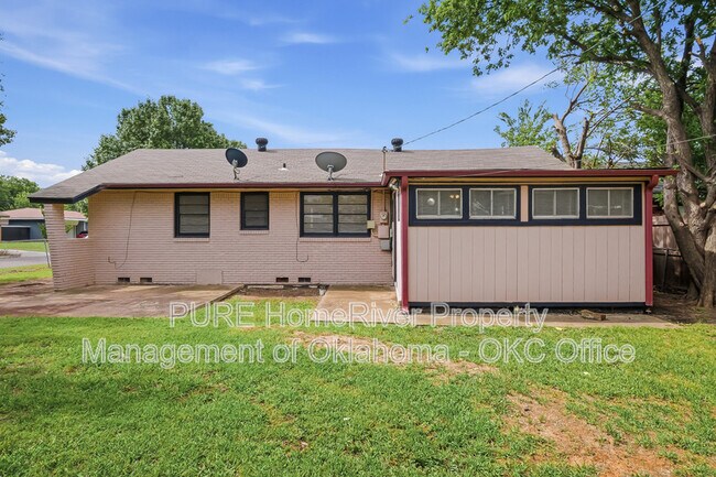 Building Photo - 1301 NW 102nd St