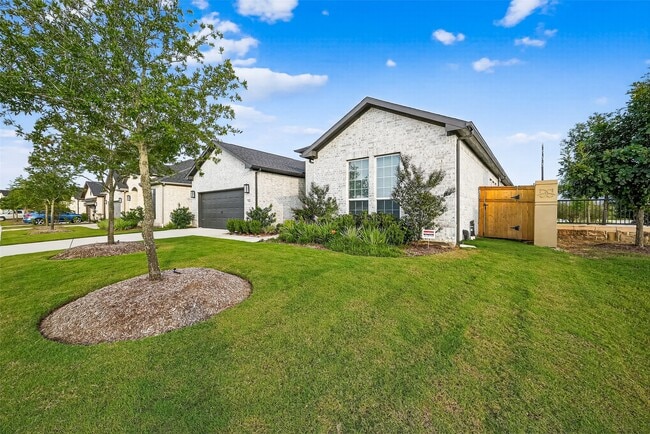 Building Photo - 28939 Shady Grove Ln