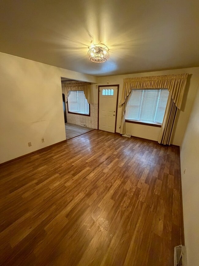 Building Photo - 23 W 143rd St