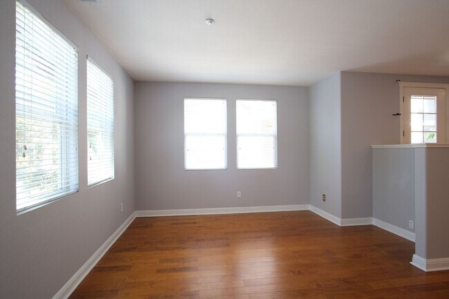 Building Photo - NOW AVAILABLE- NEW PRICE! Spacious 3-Bed, ...