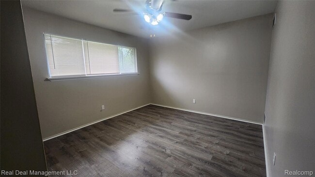 Building Photo - 2523 Empire Dr