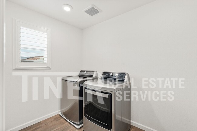 Building Photo - 7049 Star Trail Wy