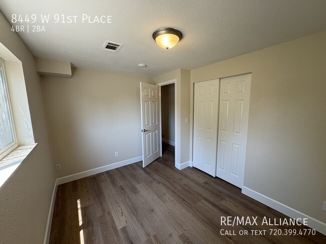 Building Photo - 8449 W 91st Pl