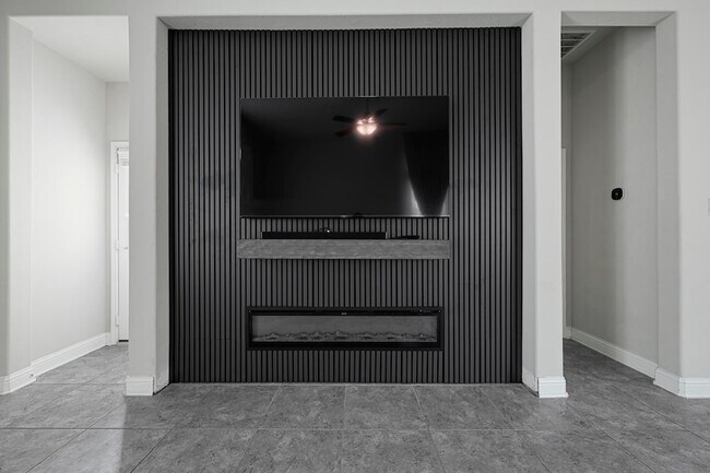 Building Photo - 8126 Lockridge Terrace Ln