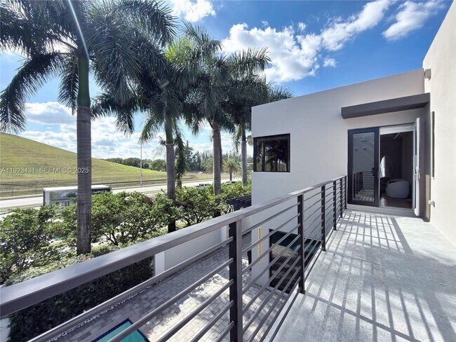 Building Photo - 10098 NW 74th Terrace