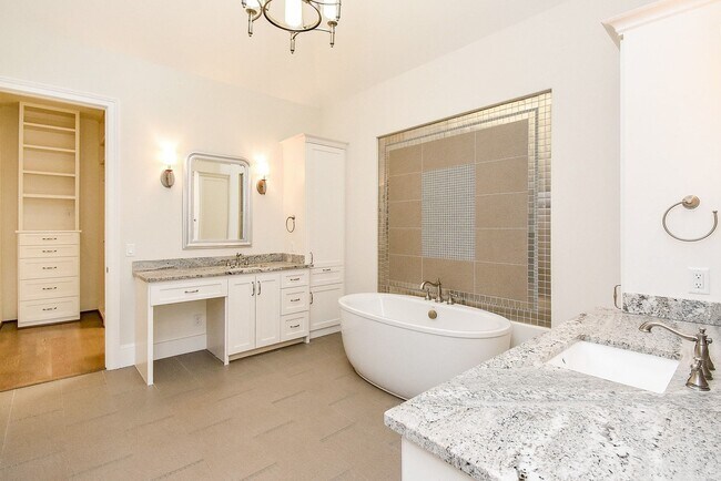 Building Photo - 810 Remington Glade Dr