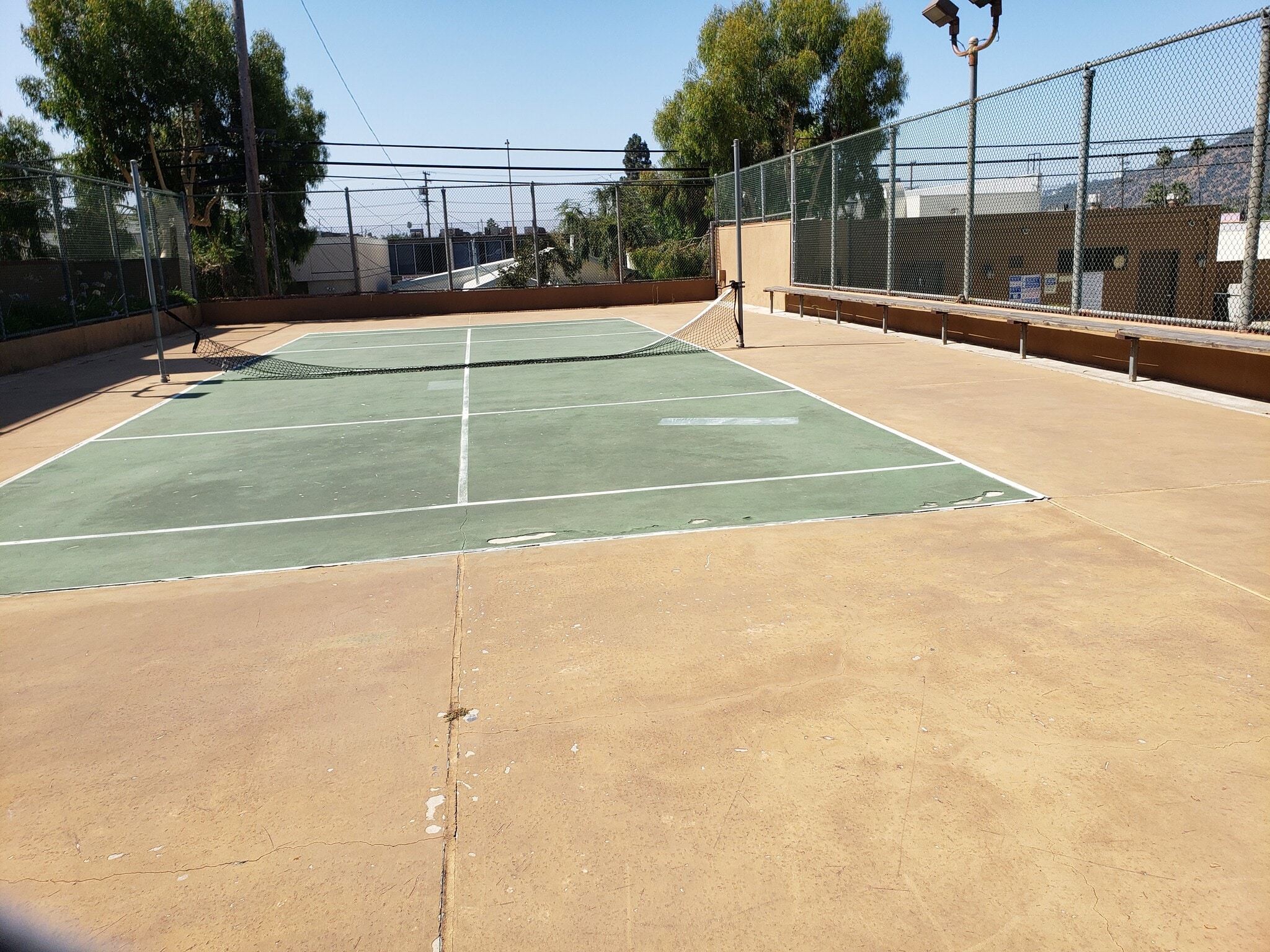 Tennis court and basketball hoop - 424 Oak St