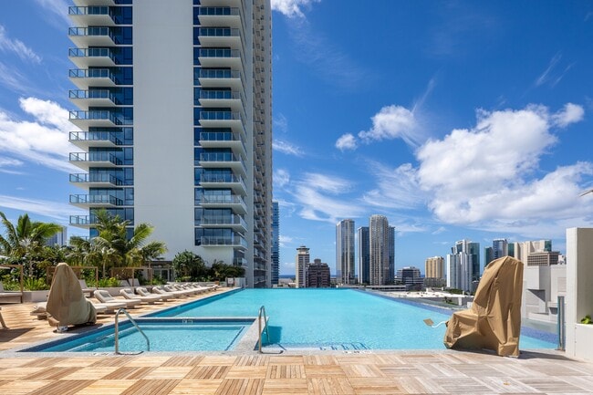 Building Photo - 1500 Rycroft St