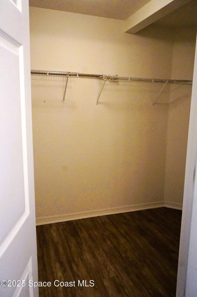 Building Photo - 110 Turpial Way