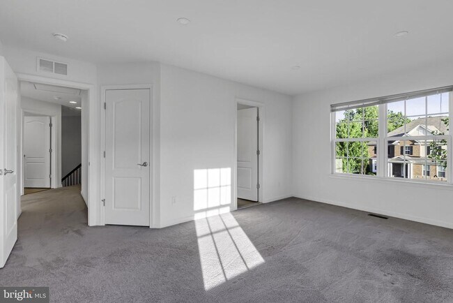Building Photo - 40560 Aldie Springs Dr