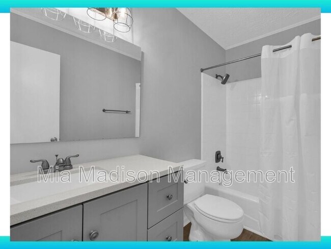 Building Photo - 111 E Mell St