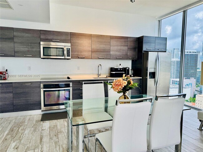 Building Photo - 151 SE 1st St