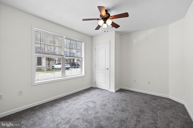 Building Photo - 20 Shady Tree Ct