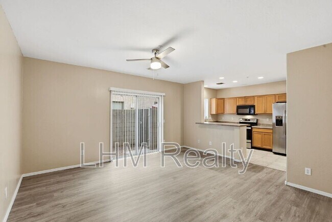 Building Photo - 15818 N 25th St