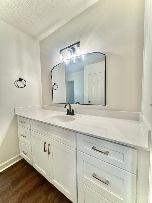 Building Photo - 992 Buck Egger Rd