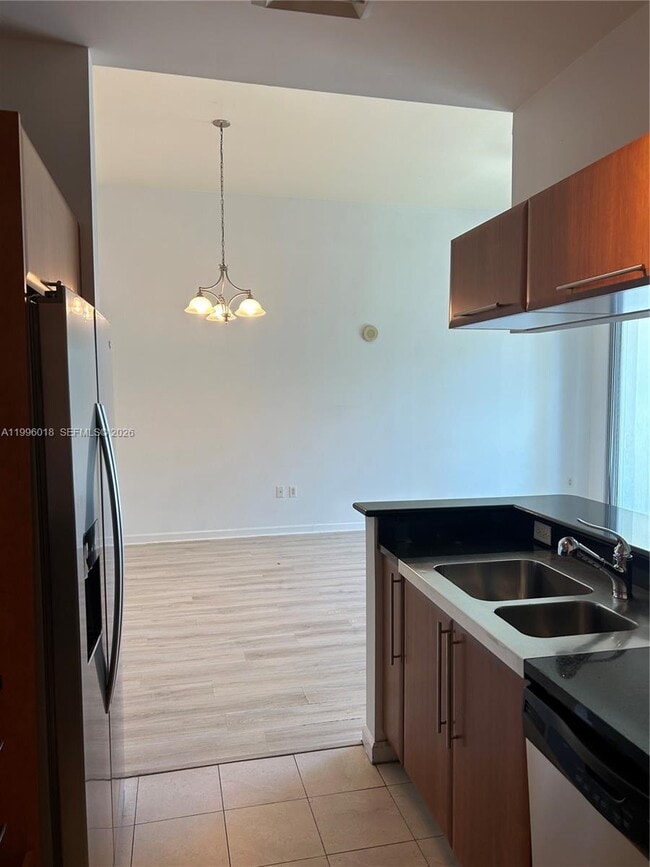 Building Photo - 600 W Las Olas Blvd