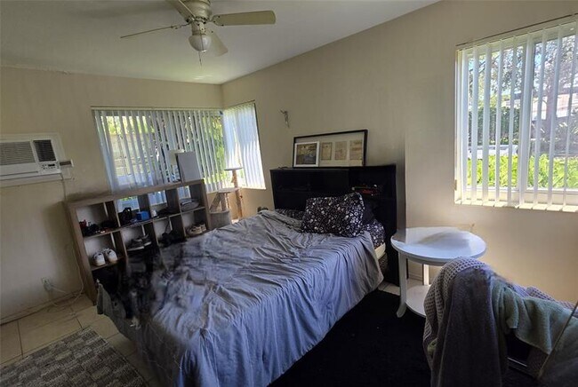 Building Photo - 611 Ponce de Leon Dr