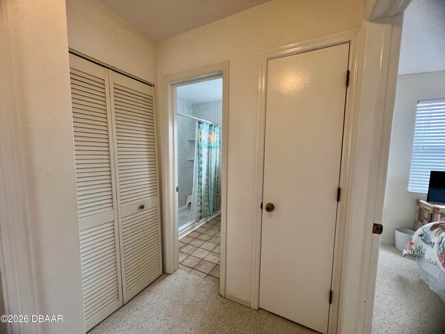 Building Photo - 205 Cardinal Dr