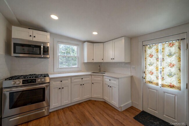 Building Photo - 93 West St