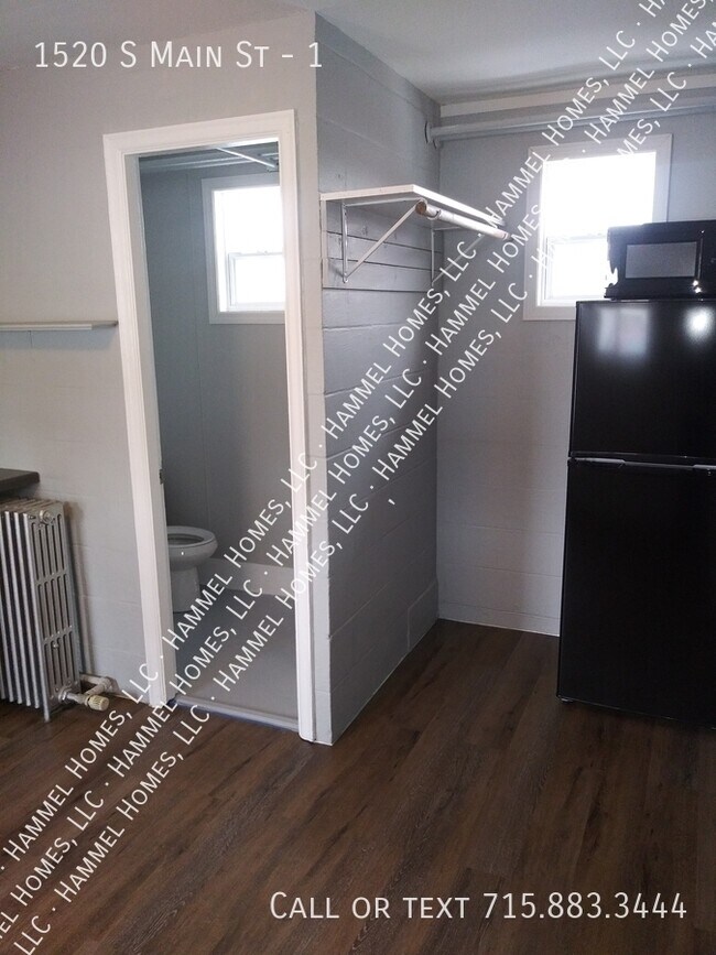 Building Photo - 1520 S Main St