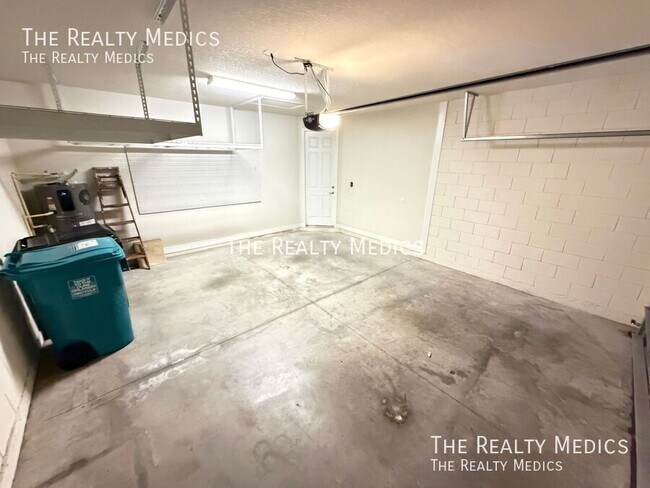 Building Photo - 11867 Padua Ln