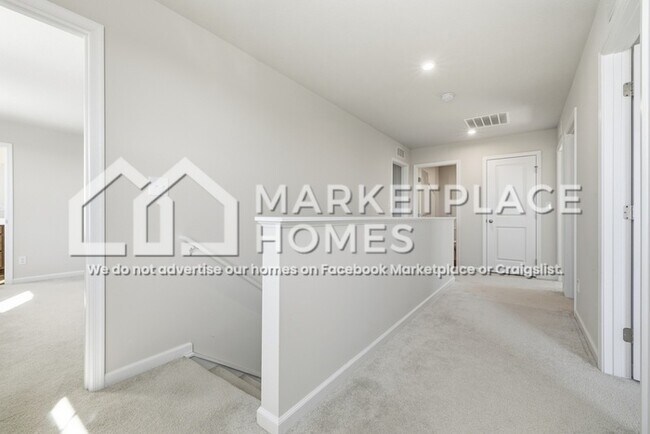 Building Photo - 1645 Juniper Ln