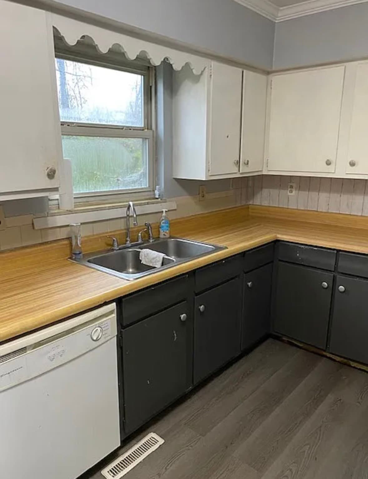 Building Photo - 4783 Skyline Dr