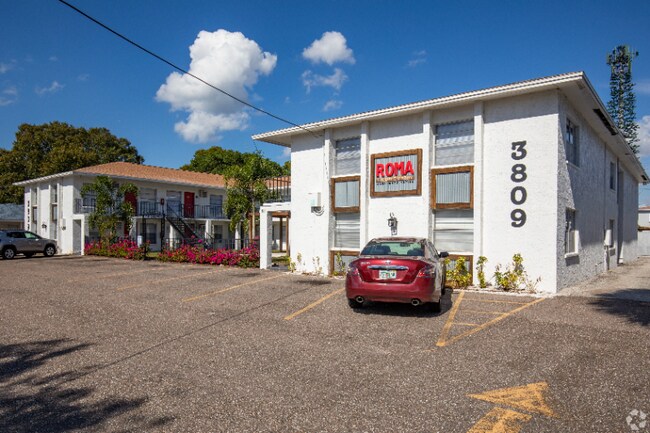 Building Photo - 3809 W Iowa Ave