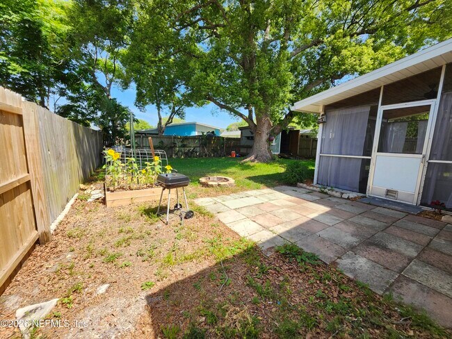 Building Photo - 126 Phoenetia Dr