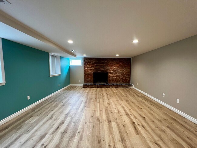 Building Photo - Non-Refundable & Security Deposit Total: $3000.00