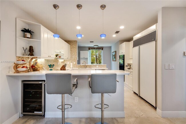 Building Photo - 13636 Deering Bay Dr