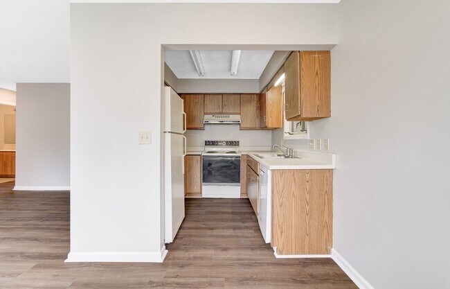 Building Photo - 1104 N Main St