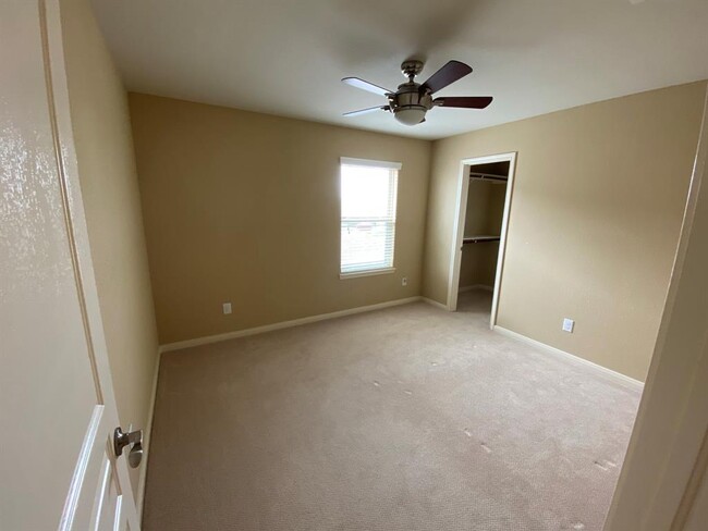 Building Photo - 4526 Brant Crossing Dr