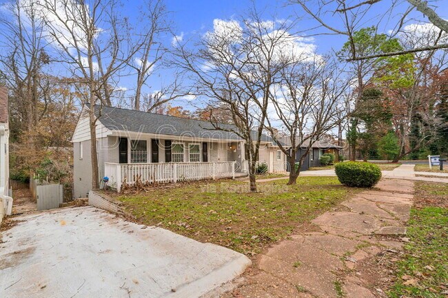 Building Photo - 927 Byron Dr SW