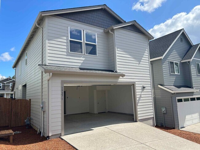Building Photo - 15271 SW 168th Ave