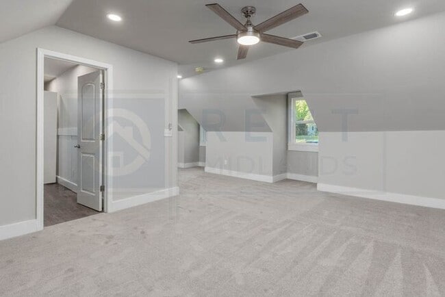 Building Photo - Beautiful Home in Melrose Heights