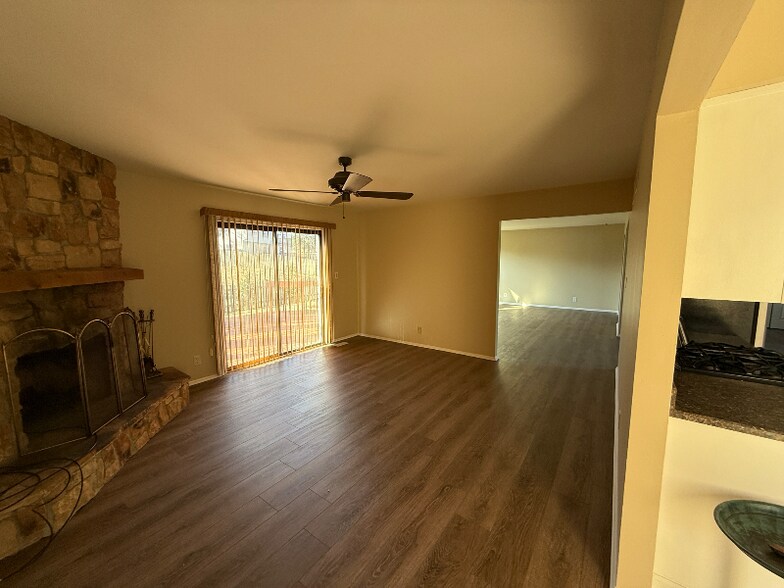 Building Photo - 1431 Brookwood Cir