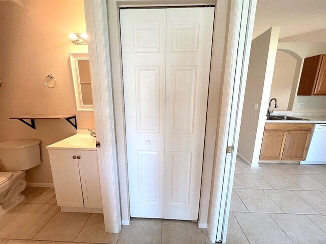 Building Photo - 14 Buttonwood Ln