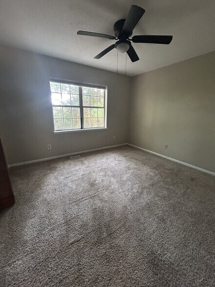 Building Photo - 226 Plantation Dr