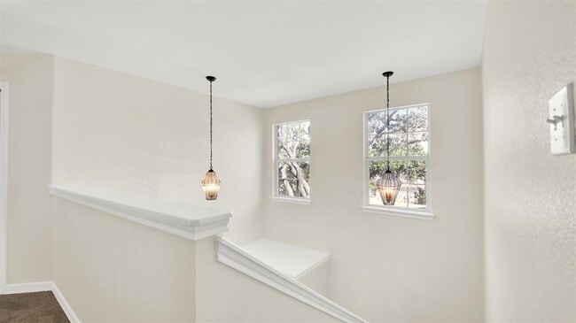 Building Photo - 1613 Country Squire Dr