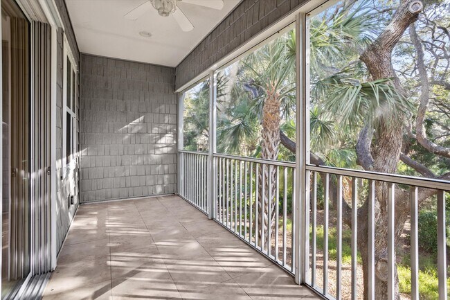 Building Photo - 5912 Anchorage Way S