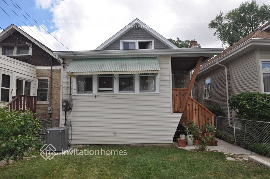 Building Photo - 5458 N Marmora Ave