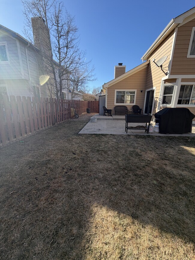 Building Photo - 4268 Stoneridge Dr