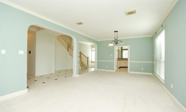 Building Photo - 7502 Holly Ct Estates Dr