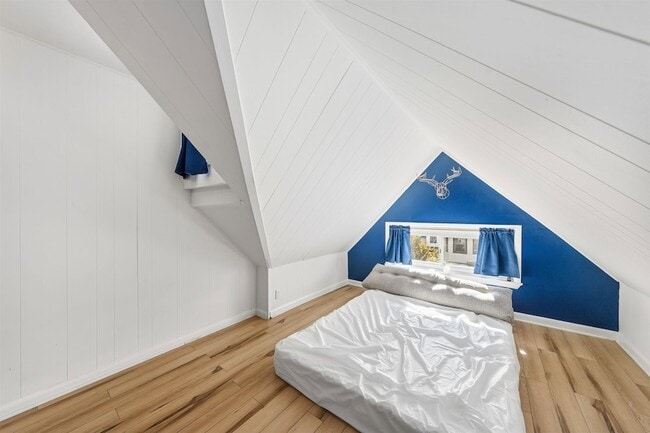 Building Photo - 124 73rd St